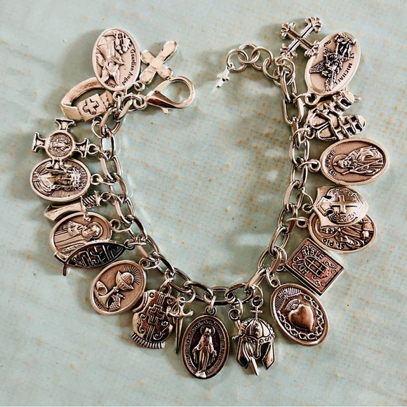 Charm Bracelet Armor of God, Saints Medals, Cross Charms/Catholic - Picture 1 of 12